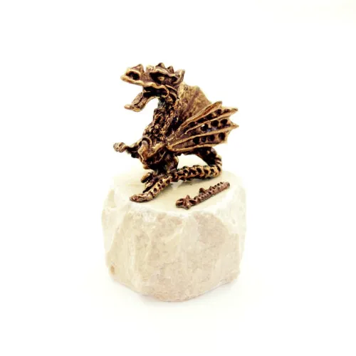 Figurka Smok na Kamieniu...