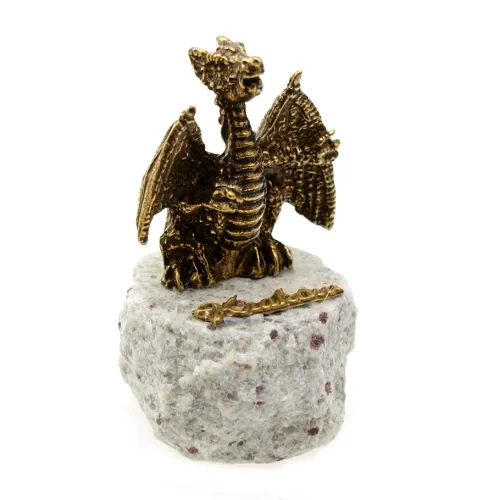 Figurka Smok na Kamieniu...