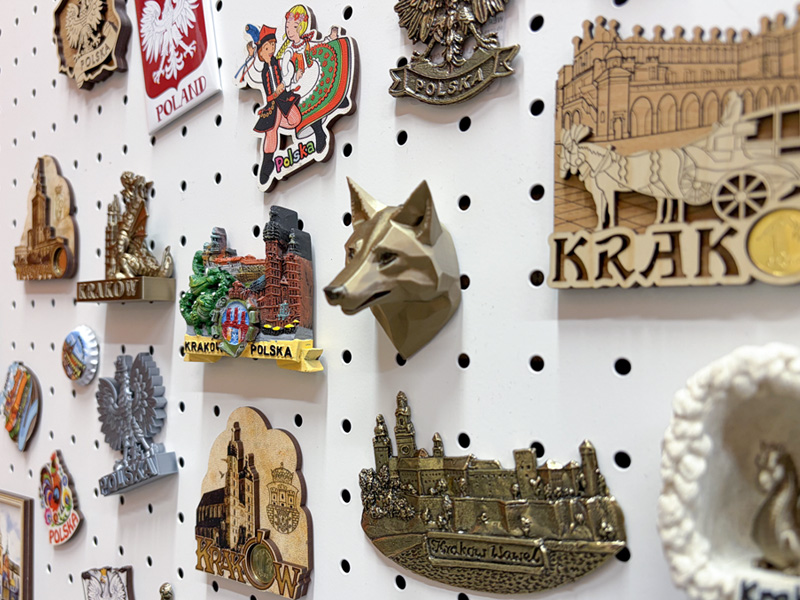 Magnesy na lodówkę – dlaczego to najpopularniejsza pamiątka?